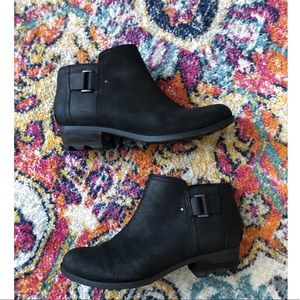 Sorel Lolla Waterproof ankle boots black size 9.5